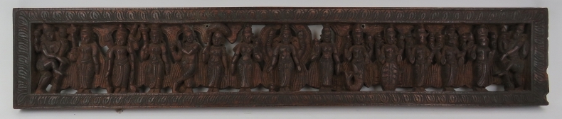 Two Indian carved wood objects, 20th century. Comprising an ornately carved box with hidden - Image 7 of 7