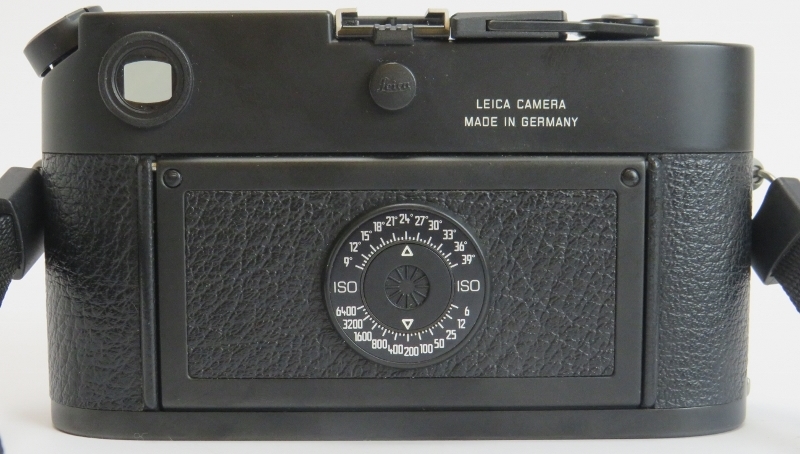 A Leica M6 TTL black chrome finish body camera with Leica 50mm F2 Summicron M black lens and B+W - Image 4 of 5