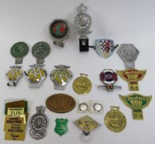 Automobilia: A collection of vintage car badges and plaques, 20th century. (Quantity). Condition
