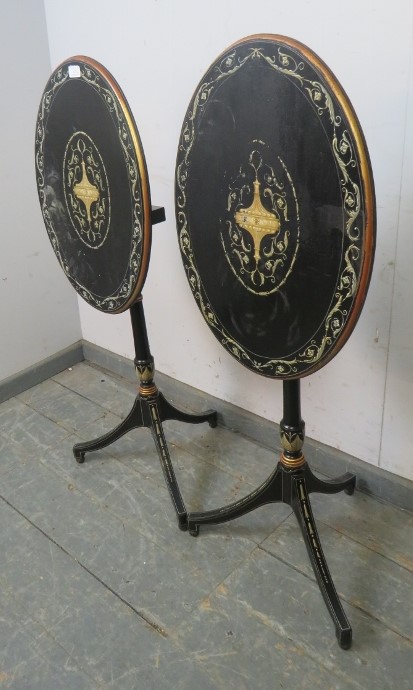 A pair of French Empire style ebonised oval tilt-top tables, hand-painted with Classical motifs - Image 2 of 4