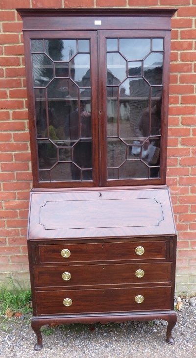 An Edwardian mahogany bureau bookcase, having twin astral glazed doors enclosing adjustable shelves, - Image 3 of 4