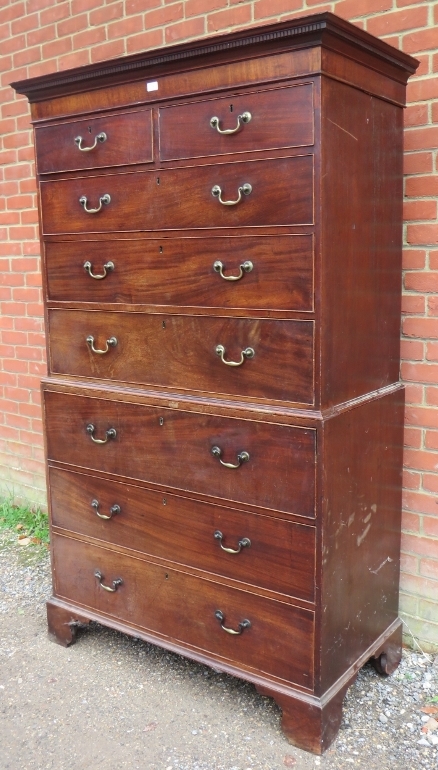 A George III mahogany secretaire chest on chest, having a dentil cornice above two short over - Image 4 of 4