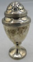 A Georgian silver pedestal pepper pot, London 1802. Approx 3 1/2"/9cm across, approx weight 1.6 troy