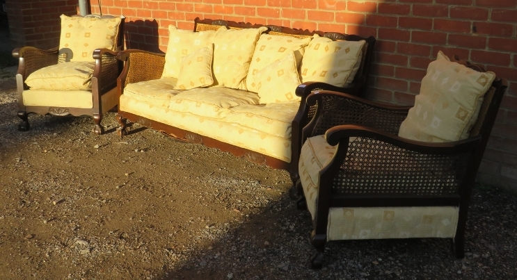 A vintage early/mid 20th century Bergere three piece lounge suite, comprising a three seater settee, - Image 3 of 3