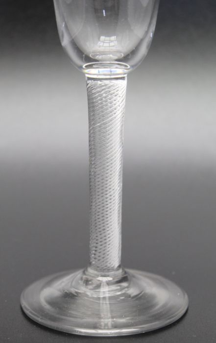 An 18th century air twist ale glass, circa 1760 - Image 2 of 3