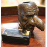 19th century carved wooden pipe bowl in the form of a large nosed gentlemen, 7.5 cm high with