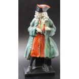 A Royal Doulton ceramic figure Highwayman from Beggars Opera, 16 cm high, marked 847 on the base