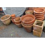 A selection of assorted terracotta plant pots various (28)