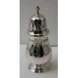 A. Haviland-Nye, A Georgian design silver sugar caster, Sheffield 1967, 237g