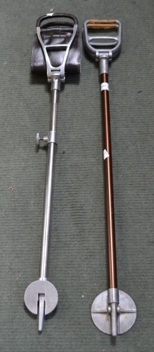 Two shooting sticks - Image 3 of 4