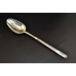 A George III silver marrow scoop spoon, weight: 52g