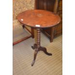 Small Victorian oval top table on bobbin turned column 72cm high