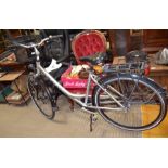 A large Continental ladies upright shopper bicycle, model CXL500