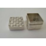 John Cussell, A cube form silver pill box, with basket weave effect to the cover, London 1977, 29g