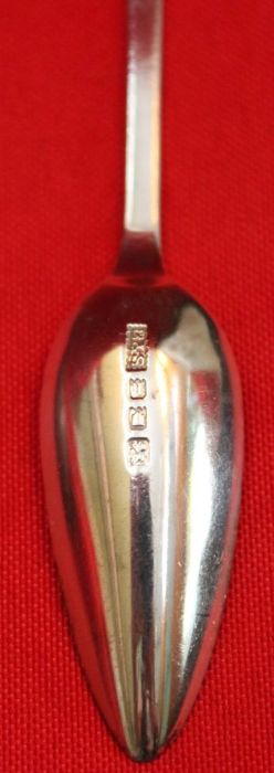 Cased silver grapefruit spoons & silver napkin ring, 133g - Image 3 of 3