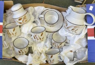 Midwinter 'Wild Oats' pottery tablewares