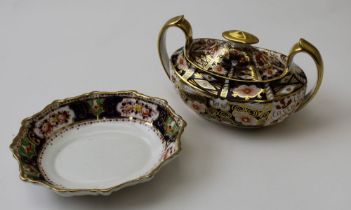 A Royal Crown Derby cream/sauce pot, with two handles and cover, Imari pattern 2451, dated 1929, 14c