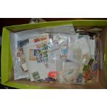 Box of stamps, many hundreds of World stamps, much to sort