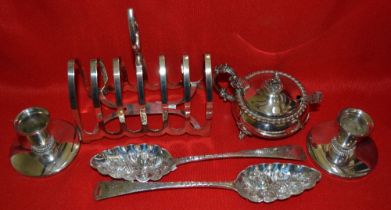 Pair of Georgian silver berry spoons and other plated tablewares
