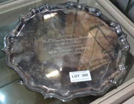 HM Silver 'Chippendale' salver 26cm diameter - 532gms