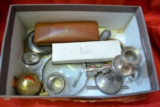 A box of miscellaneous silver items