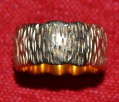 18ct solid gold ring 5gms