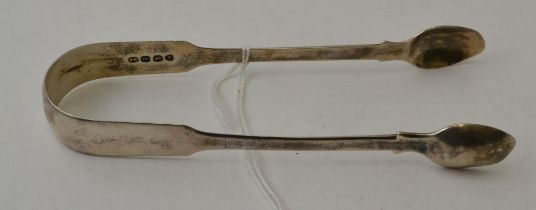 A pair of George IV silver sugar tongs, London 1824, weight: 34g