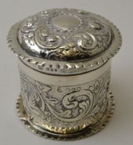 Hunt & Roskell, A Victorian silver cylindrical box and cover, with embossed decoration, London 1891,