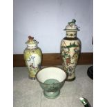 Three pieces of Chinese porcelain