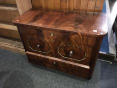 A 19th century mahogany chest of drawers, 100cm wide
