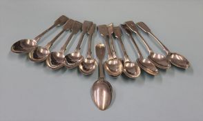 A quantity of silver spoons, 8.7oz