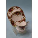 A quantity of Royal Albert Old Country Roses tea china