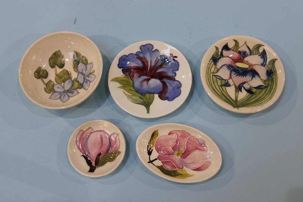 Five modern Moorcroft dishes - Image 2 of 2