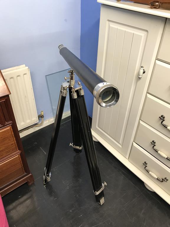 A telescope and stand - Image 2 of 2