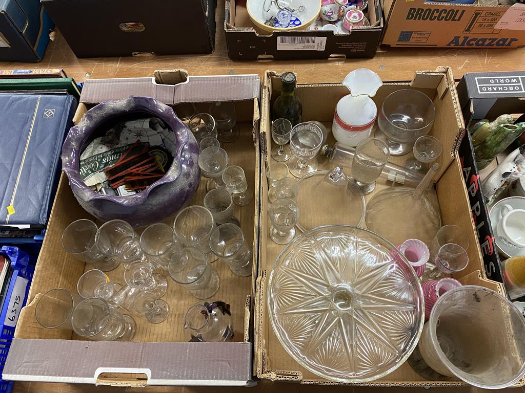 Two trays of glassware and a Langley jardinière