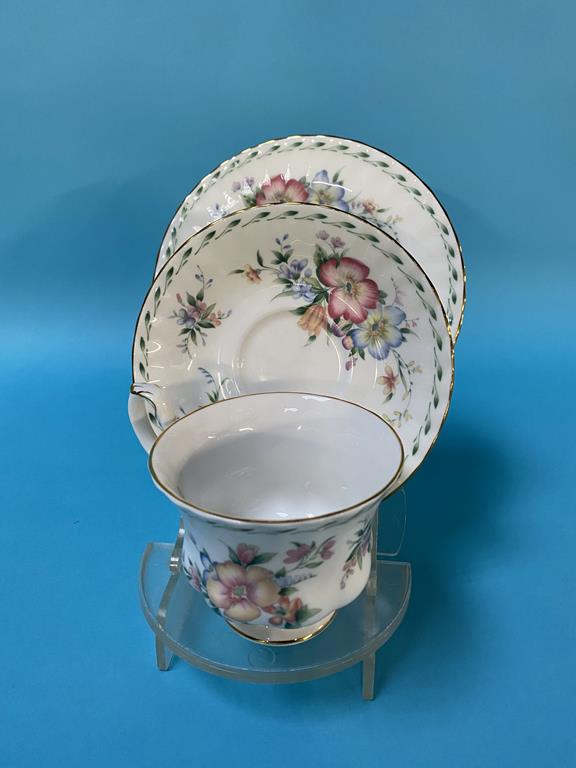 A quantity of Royal Albert 'Constance' china