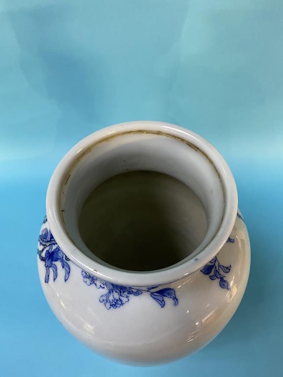 A modern Chinese vase - Image 5 of 7