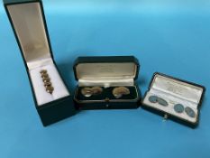 9ct gold shirt studs, 8.6g, a pair of 9ct gold cuff links, 12g, together with a pair of silver