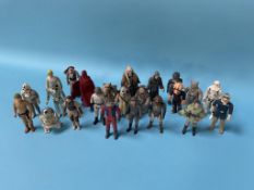 A collection of loose Star Wars figures