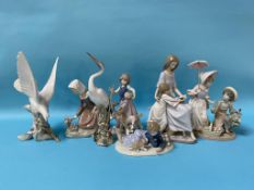A collection of Lladro figures (7)