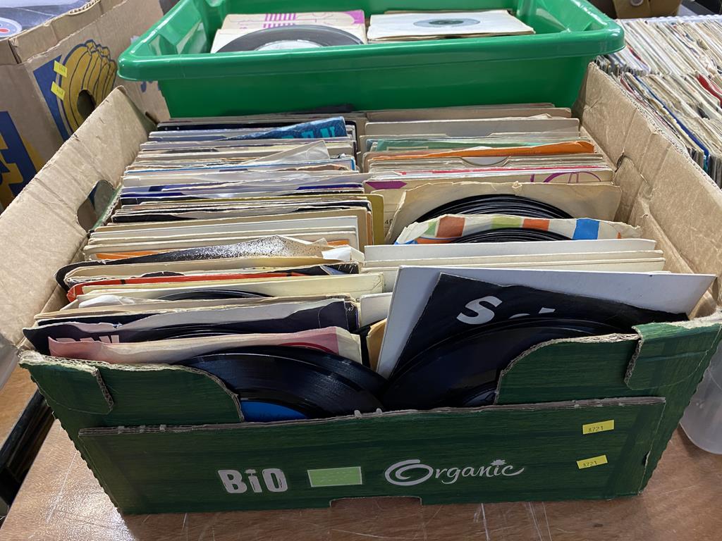 A quantity of 45 rpm singles - Image 2 of 5