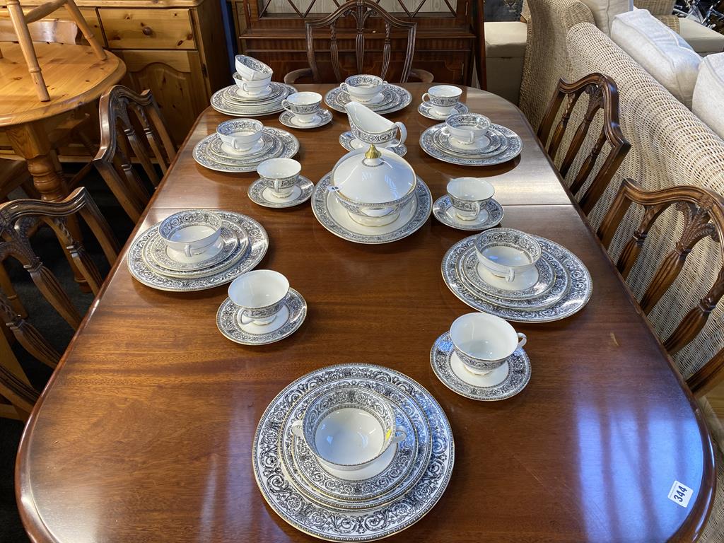 A Royal Doulton 'Baronet' tea and dinner service