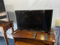 A Samsung 32" TV
