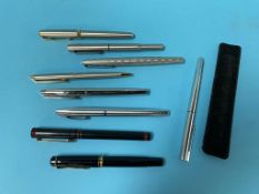 A collection of fountain pens, to include Parker and Waterman etc. (9)