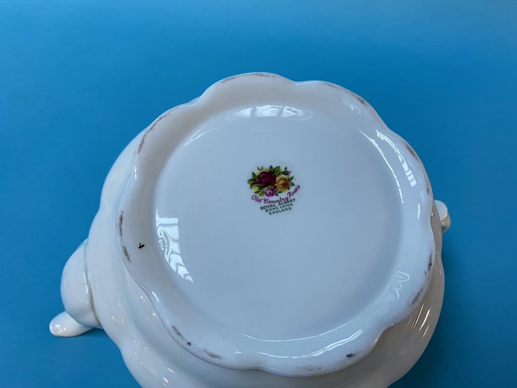 A Royal Albert Old Country Roses tea set - Image 2 of 3