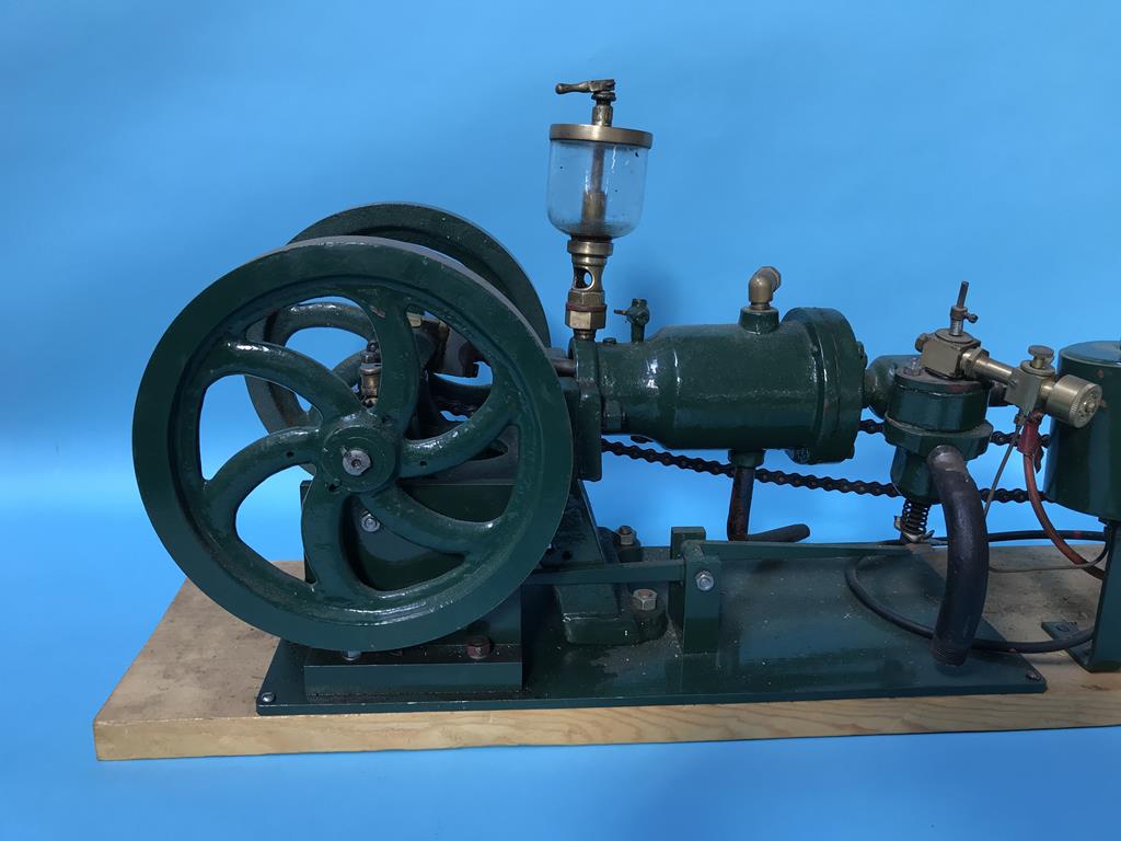 A large model horizontal beam engine, 79cm - Image 2 of 5