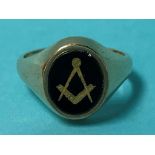 A 9ct gold Masonic signet ring, 6.4g, size 'V'