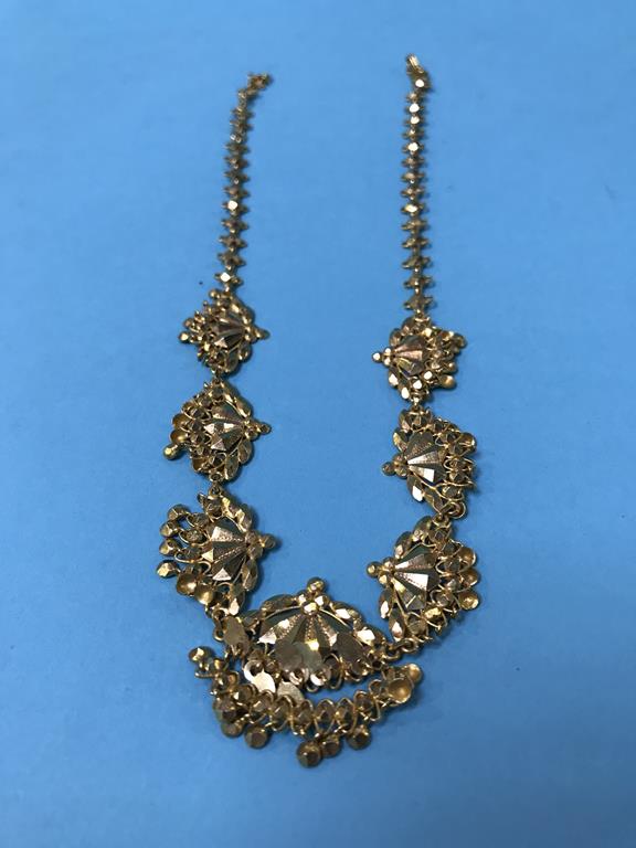 A yellow metal Middle Eastern necklace, 26g