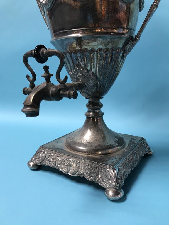A silver plated Classical urn - Image 2 of 4