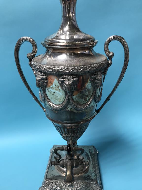 A silver plated Classical urn - Image 3 of 4